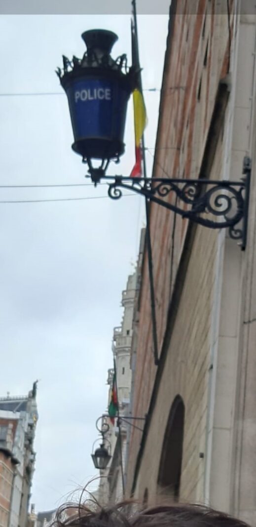 police-belge-edited.jpg